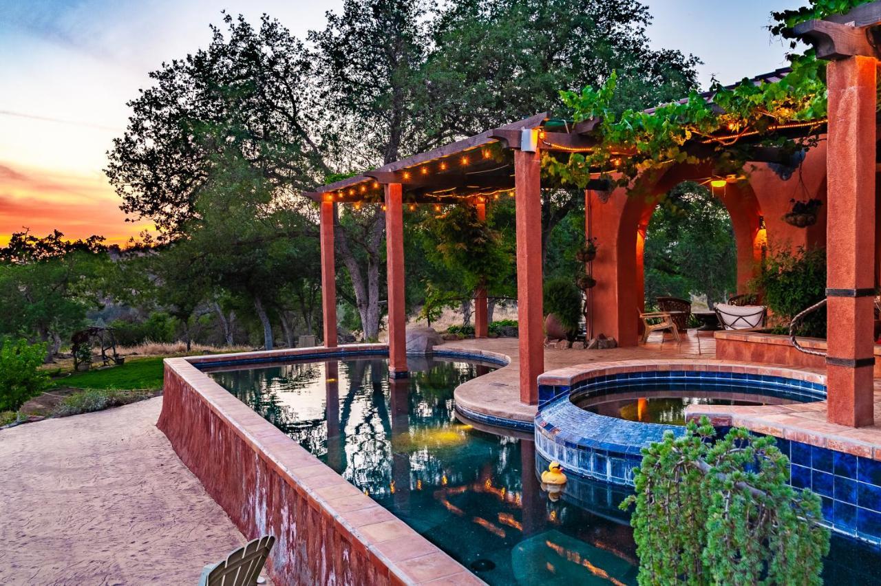 Posada Mariana Bed And Breakfast Catheys Valley エクステリア 写真